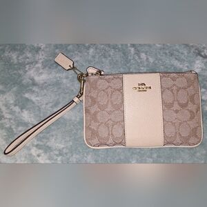 Coach Jacquard small wristlet
